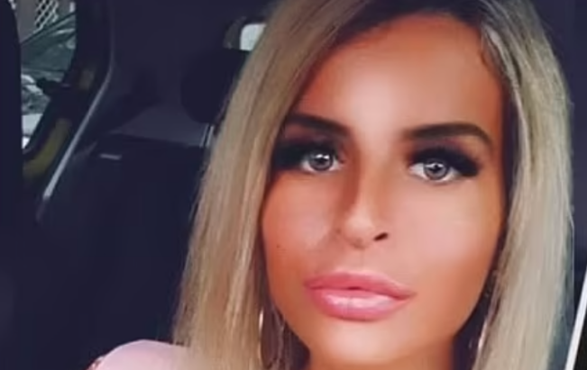 Wajah asli Toxxi yang cantik berubah jadi mengerikan dan dia mengaku bahagia karenanya/Foto: Instagram toxii.bodymod